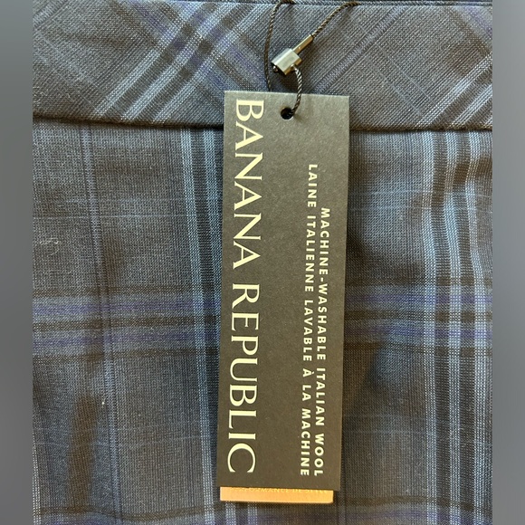 Banana Republic | Washable Italian Wool Blend Pencil Skirt - Picture 4 of 4